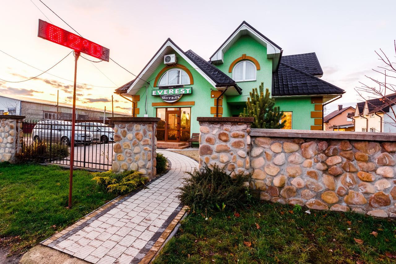 Everest Ivano-Frankivsk Extérieur photo