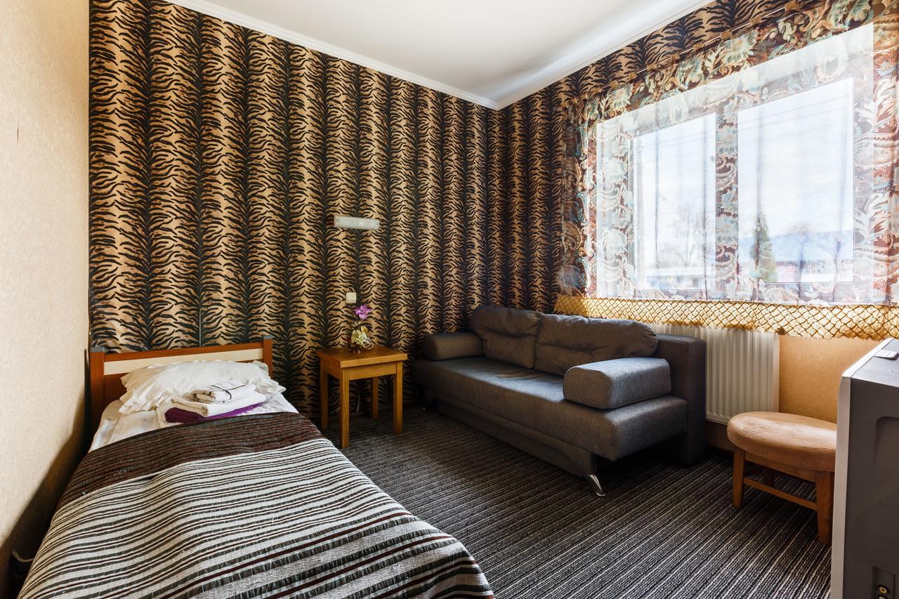 Everest Ivano-Frankivsk Extérieur photo