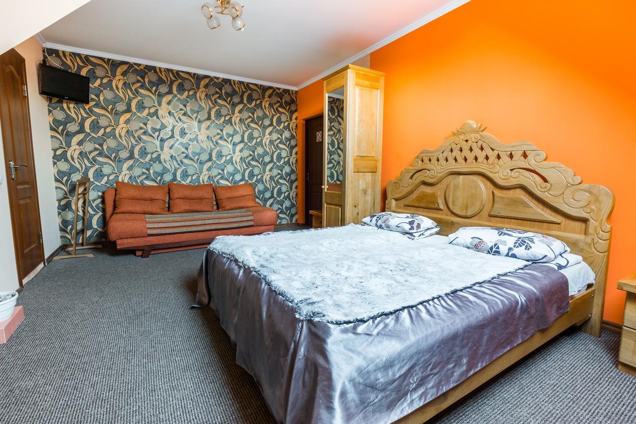 Everest Ivano-Frankivsk Extérieur photo